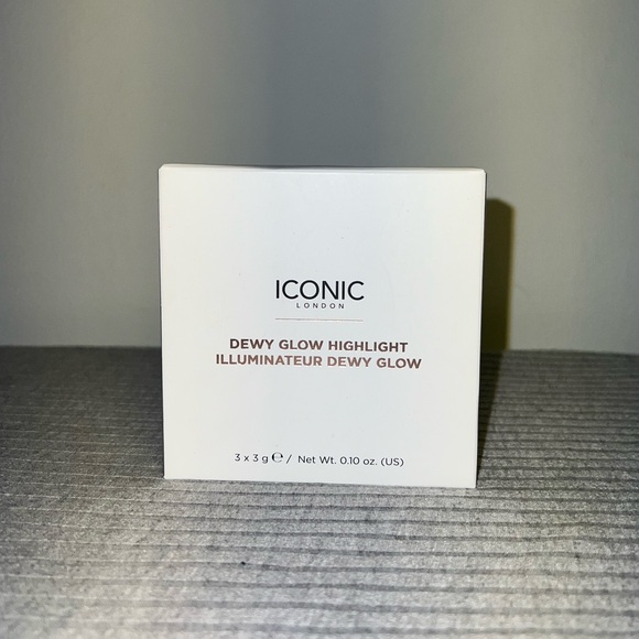 Iconic London Dewy Glow Highlight. - Picture 2 of 3